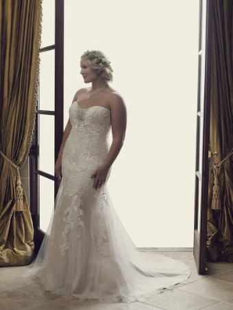 Casablanca Bridal Lotus #3 thumbnail